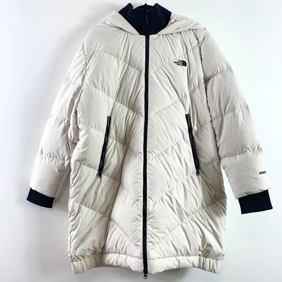 The North Face Women's White Puffer Jacket - Picture 6 of 13